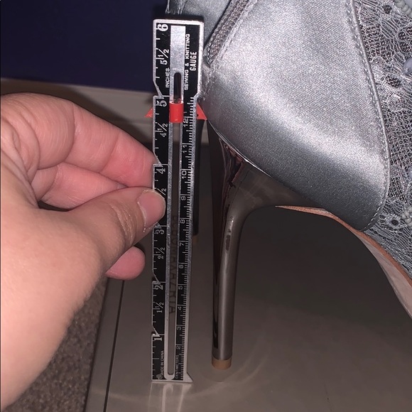 BCBG MAXAZRIA Ma-Deedie ankle boot heels - Picture 7 of 8